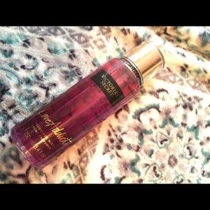 NWOT Victoria Secret’s body spray
